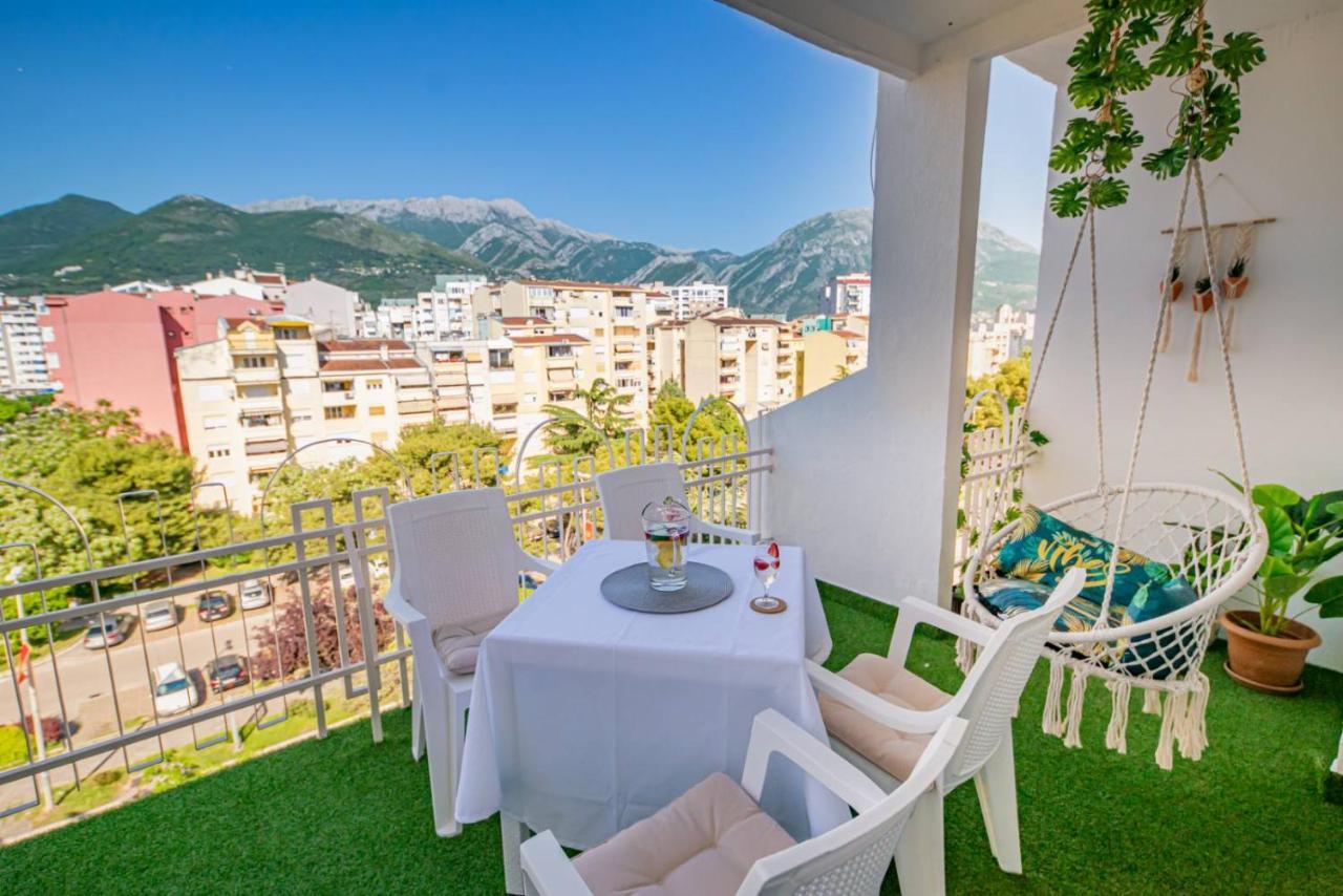 City Center De Lux Apartment Bar Exterior foto